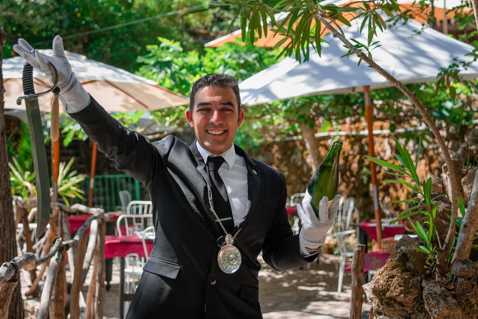 El ritual del “sabrage” VXF 3531